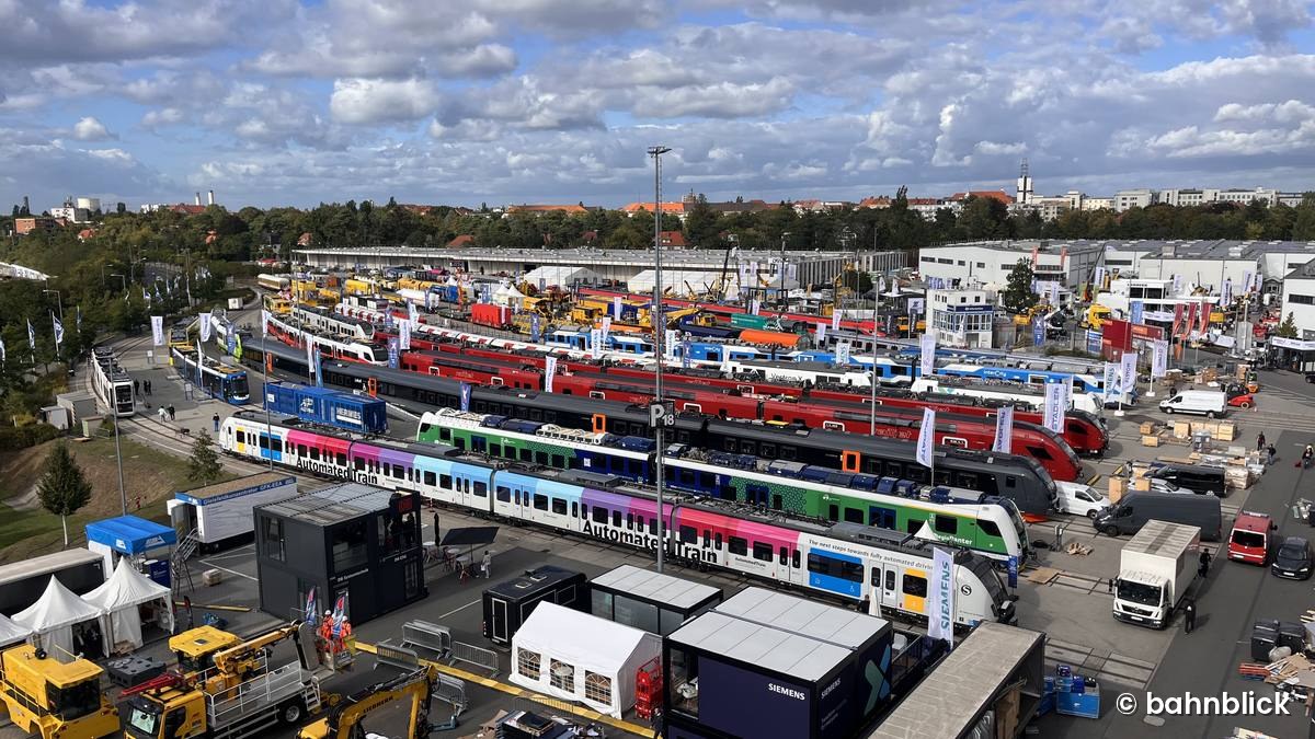Das weitläufige Freigeländer der InnoTrans – mit den diesjährigen Fahrzeugen